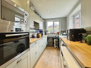 Kitchen- click for photo gallery